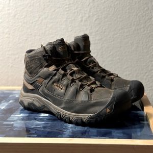 Men’s Keen Targhee 3 Mid Height Waterproof Hiking Boots - Size 10